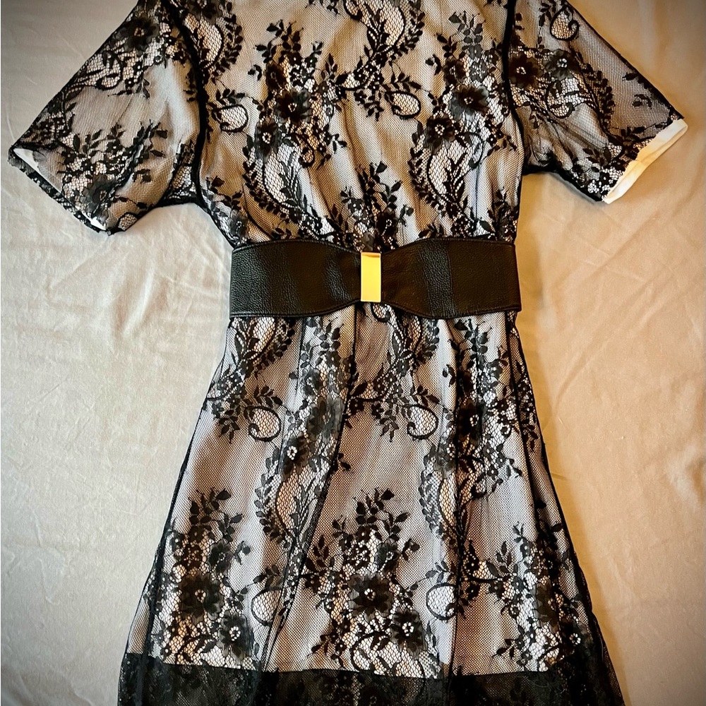 Black and White Lacey T-Shirt dress!